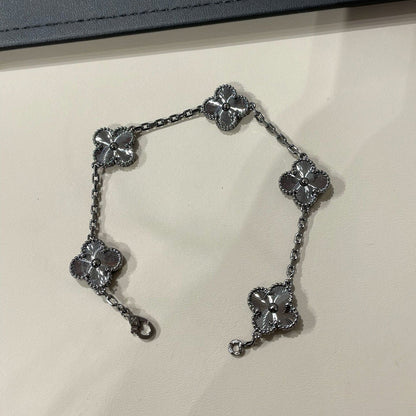 [Olivia JW]CLOVER 5 MOTIF BLACK BRACELET