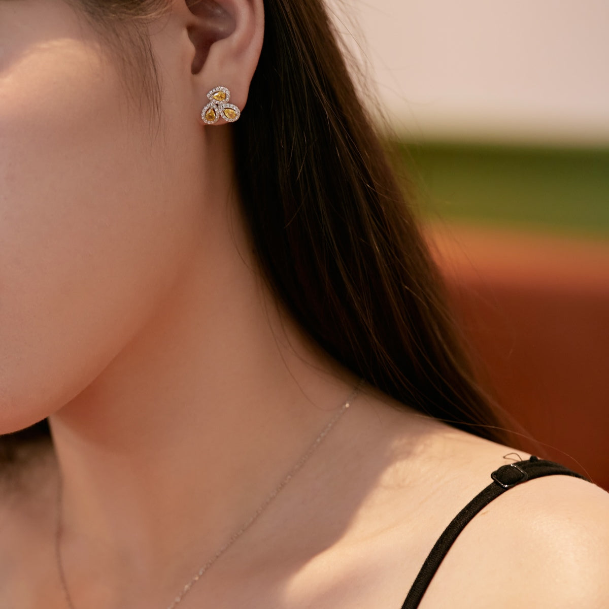 [Elitejewels]華やかな花型ペアカットラバーイヤリング