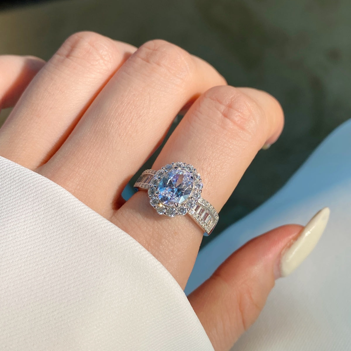 [Olivia Jewelry]1.5 Carat Dazzling Charming Oval Cut Banquet Ring