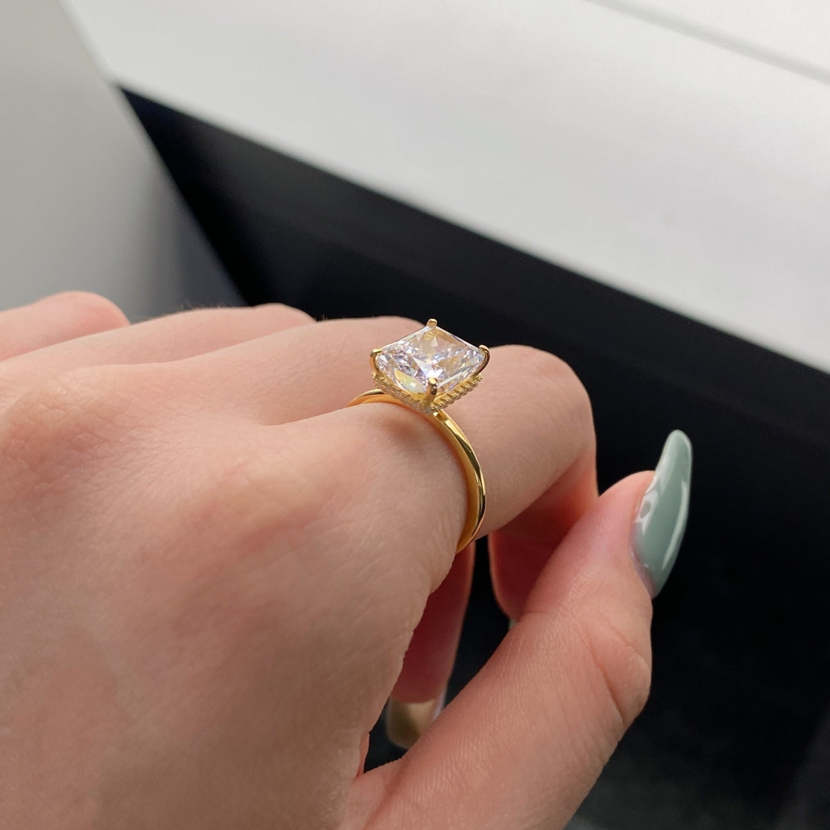 [Olivia Jewelry]4.0 Carat Ornate Enchanting Radiand Cut Banquet Ring