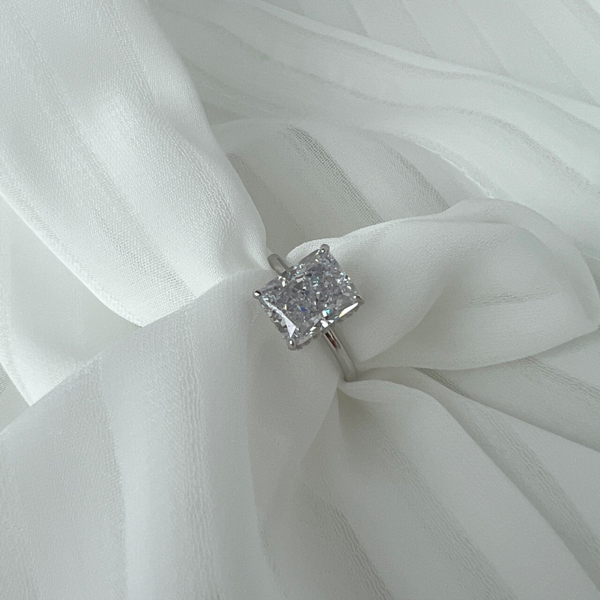 [Olivia Jewelry]4.0 Carat Ornate Enchanting Radiand Cut Banquet Ring