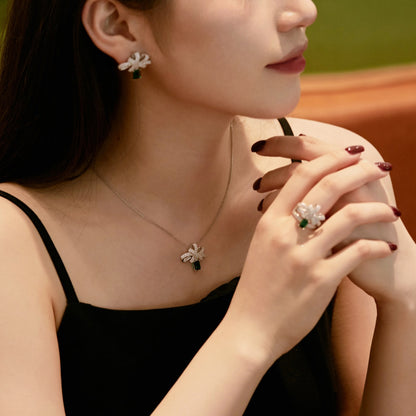 [Olivia Jewelry]Luxurious Flower Shape Emerald Cut Necklace