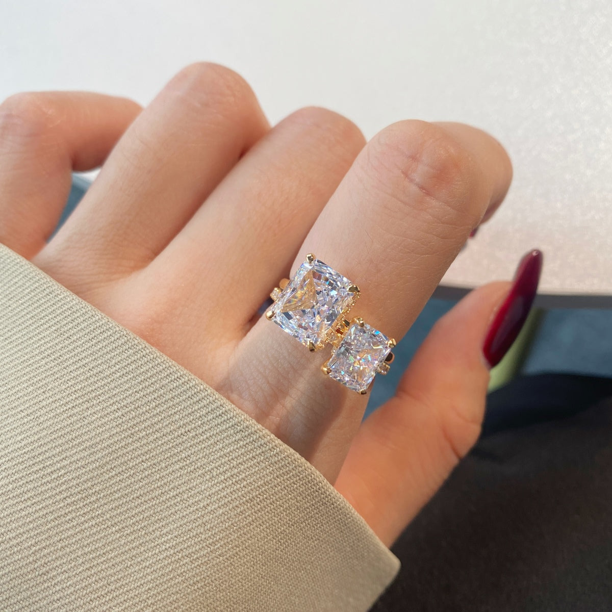 [Olivia Jewelry]4.0 Carat Ornate Enchanting Radiand Cut Banquet Ring