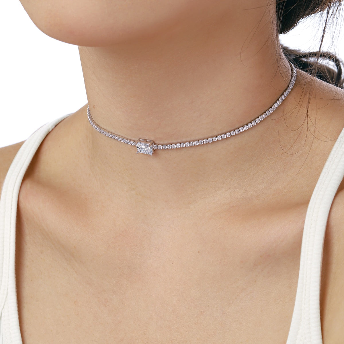 [Olivia Jewelry]2.0 carat Ornate Emerald Cut Necklace