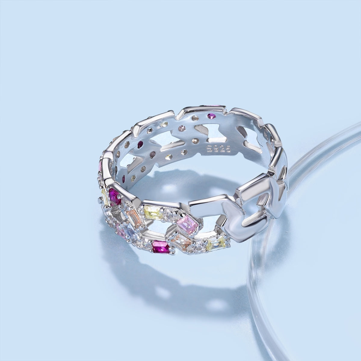 [Elitejewels]輝く鮮やかなエメラルドカットのデイリーリング