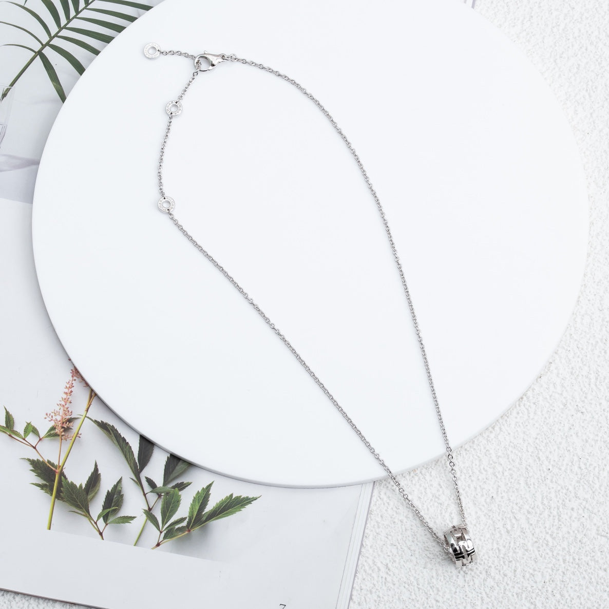 [OLIVIA]PARENTESI NECKLACE SILVER