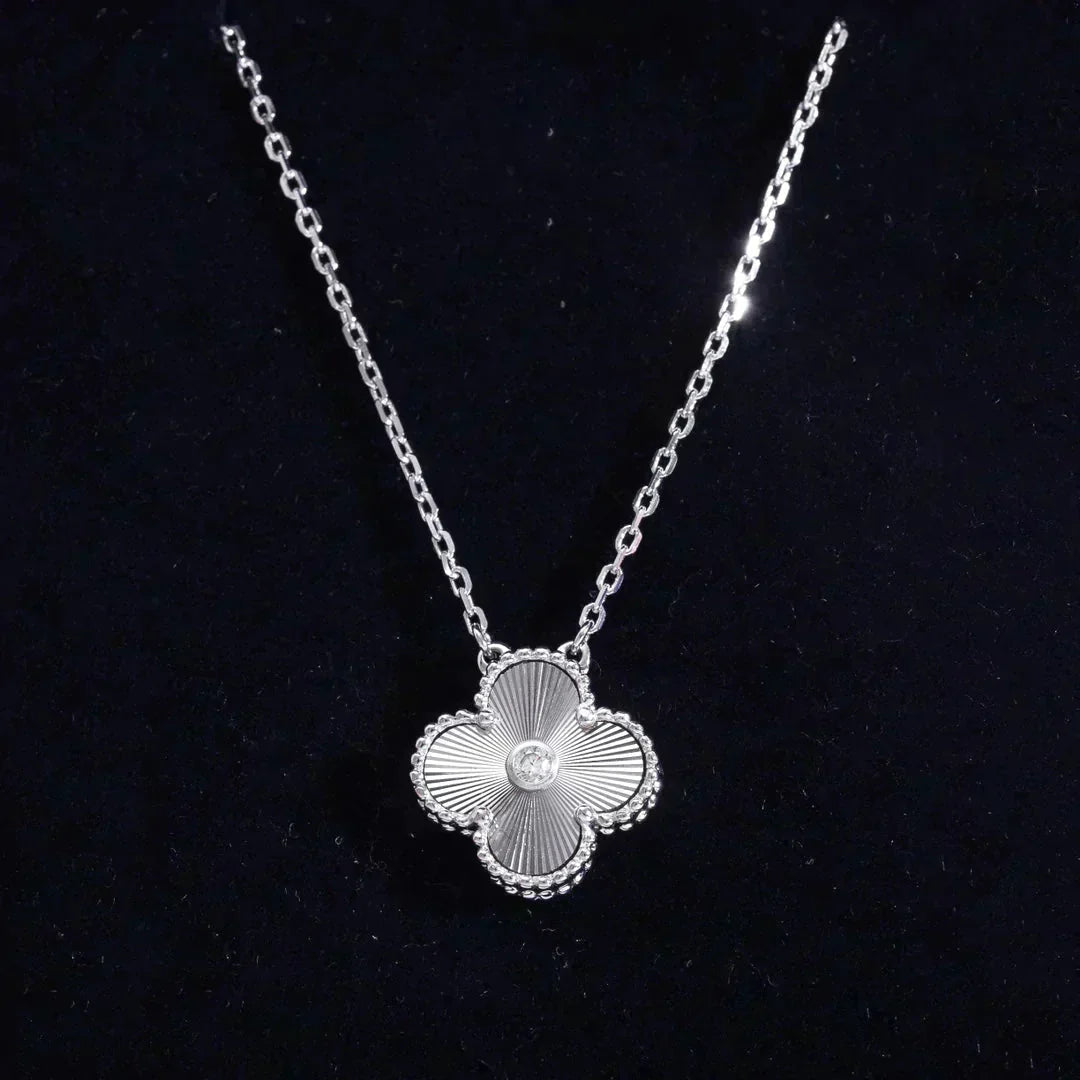 [Olivia Jewelry]CLOVER  15MM DIAMOND LASER NECKLACE SILVER