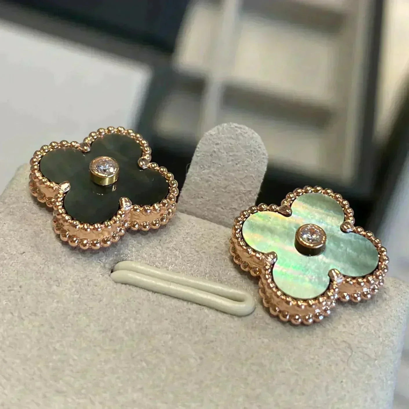 [Olivia Jewelry]CLOVER MEDIUM 1 MOTIFS GRAY MOP  DIAMOND EARRINGS