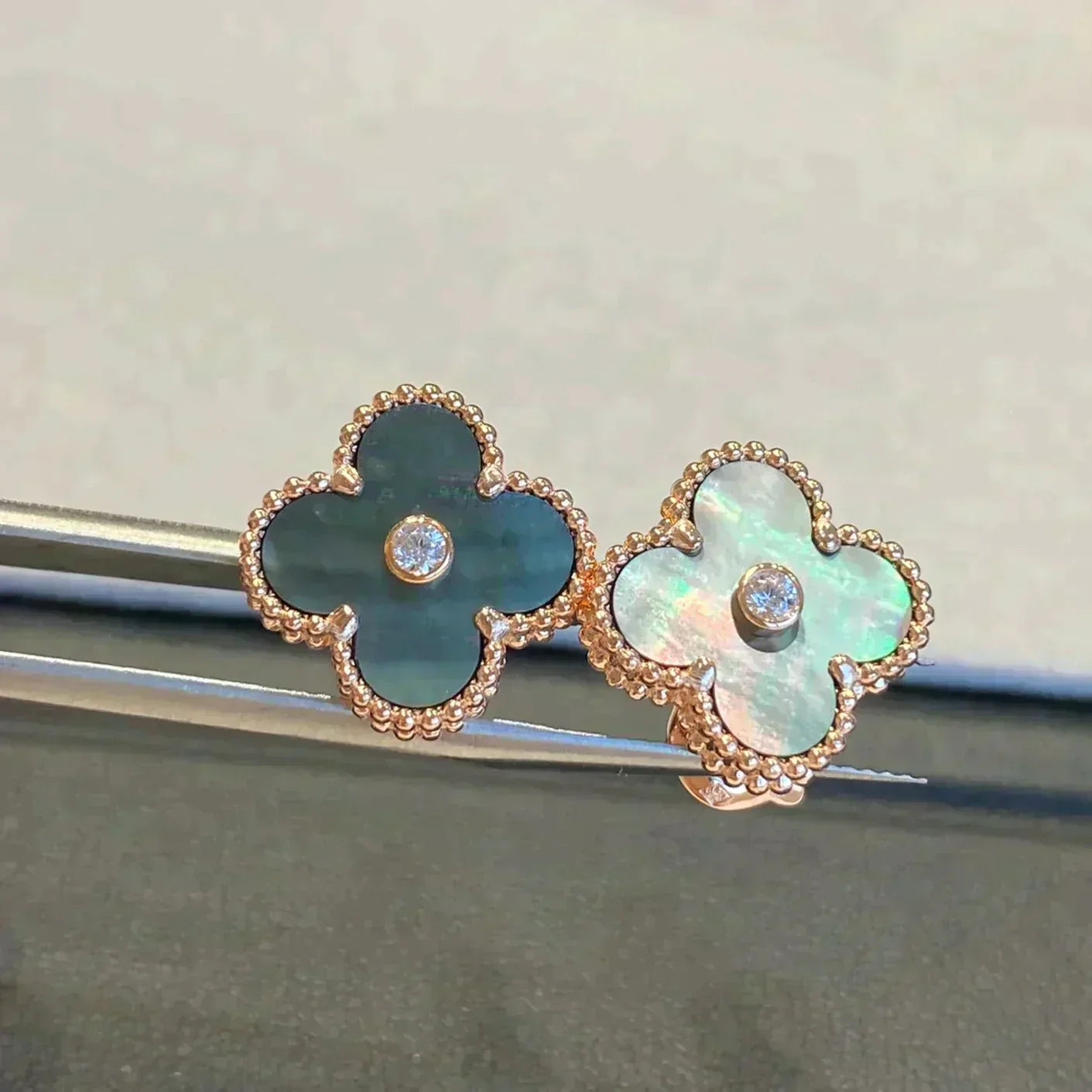 [Olivia Jewelry]CLOVER MEDIUM 1 MOTIFS GRAY MOP  DIAMOND EARRINGS