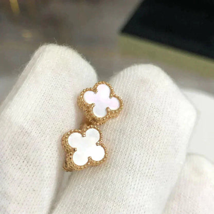 [Olivia Jewelry]CLOVER MINI 9.5MM WHITE MOP EARRINGS