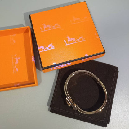 [Olivia Jewelry]H GREY BRACELET