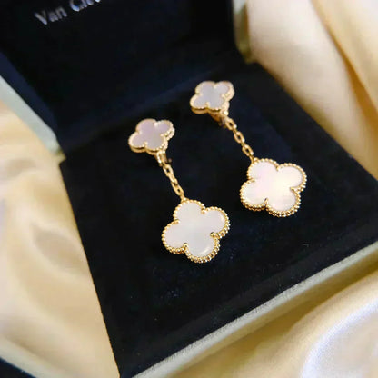 [Olivia Jewelry]CLOVER 2 MOTIF WHITE MOP EARRINGS