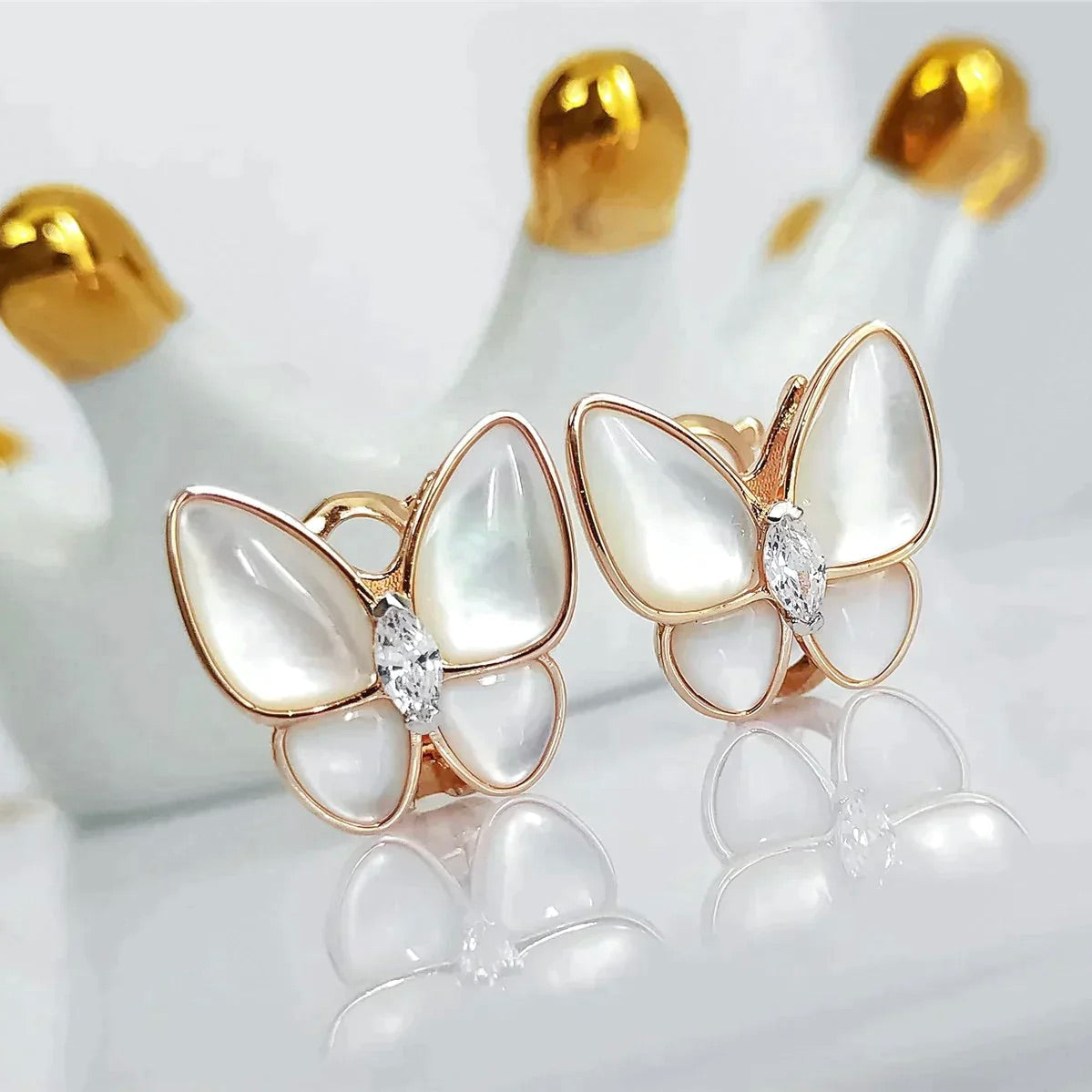 [Olivia Jewelry]BUTTERFLY MOP DIAMOND EARRINGS