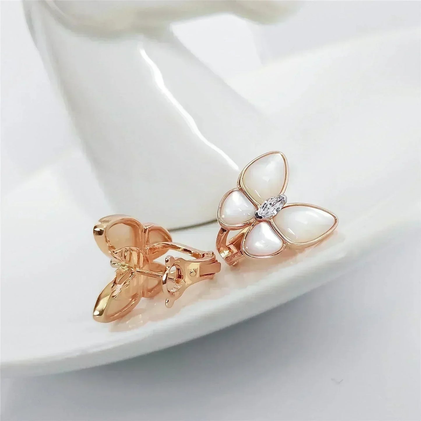 [Olivia Jewelry]BUTTERFLY MOP DIAMOND EARRINGS