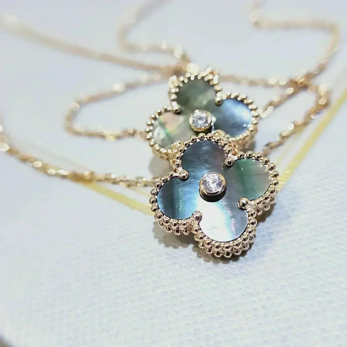 [Olivia Jewelry]CLOVER 15MM DIAMOND AND MOTHER-OF-GREY NECKLACE