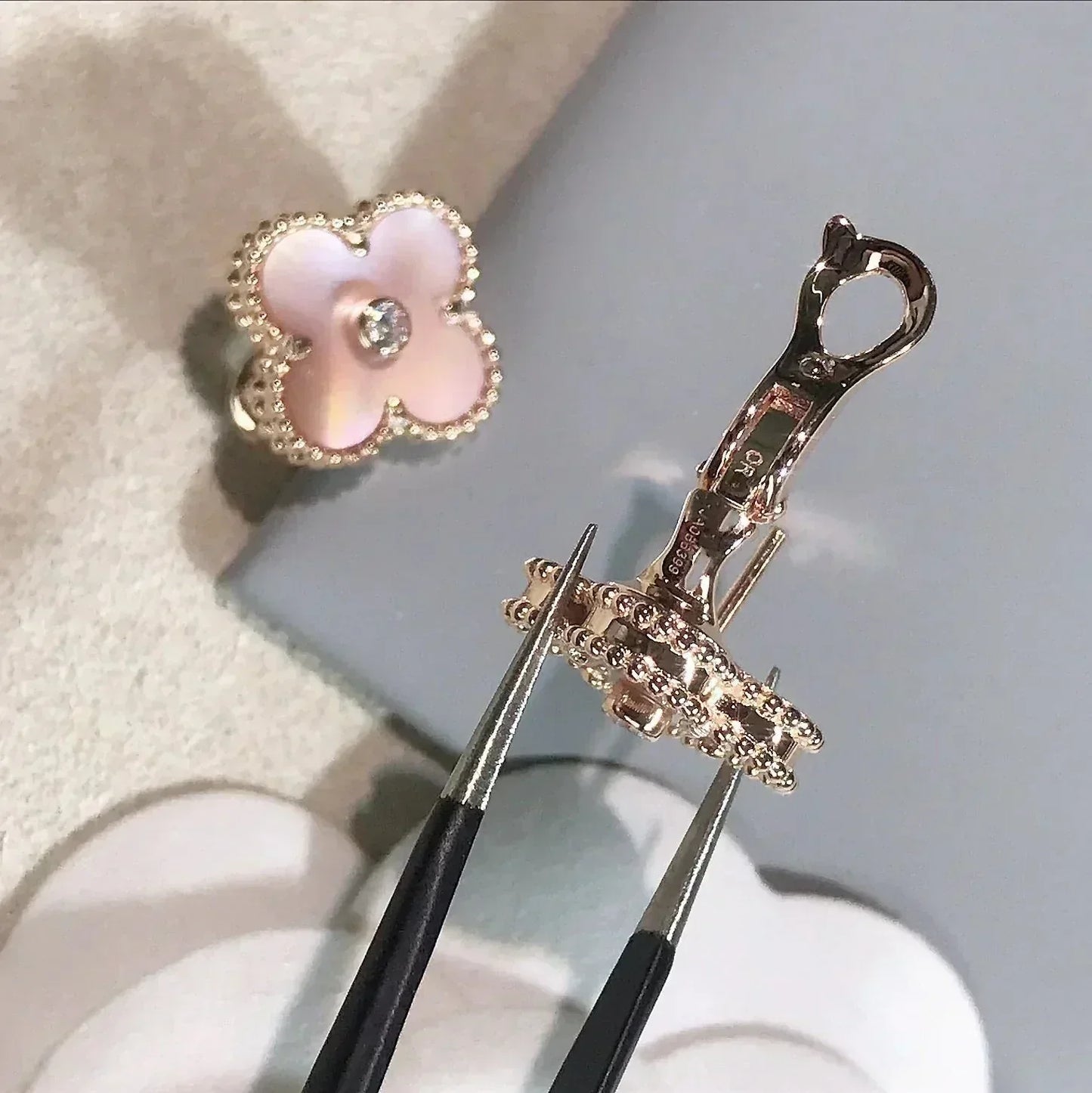 [Olivia Jewelry]CLOVER MEDIUM 1 MOTIFS  PINK MOP DIAMOND EARRINGS