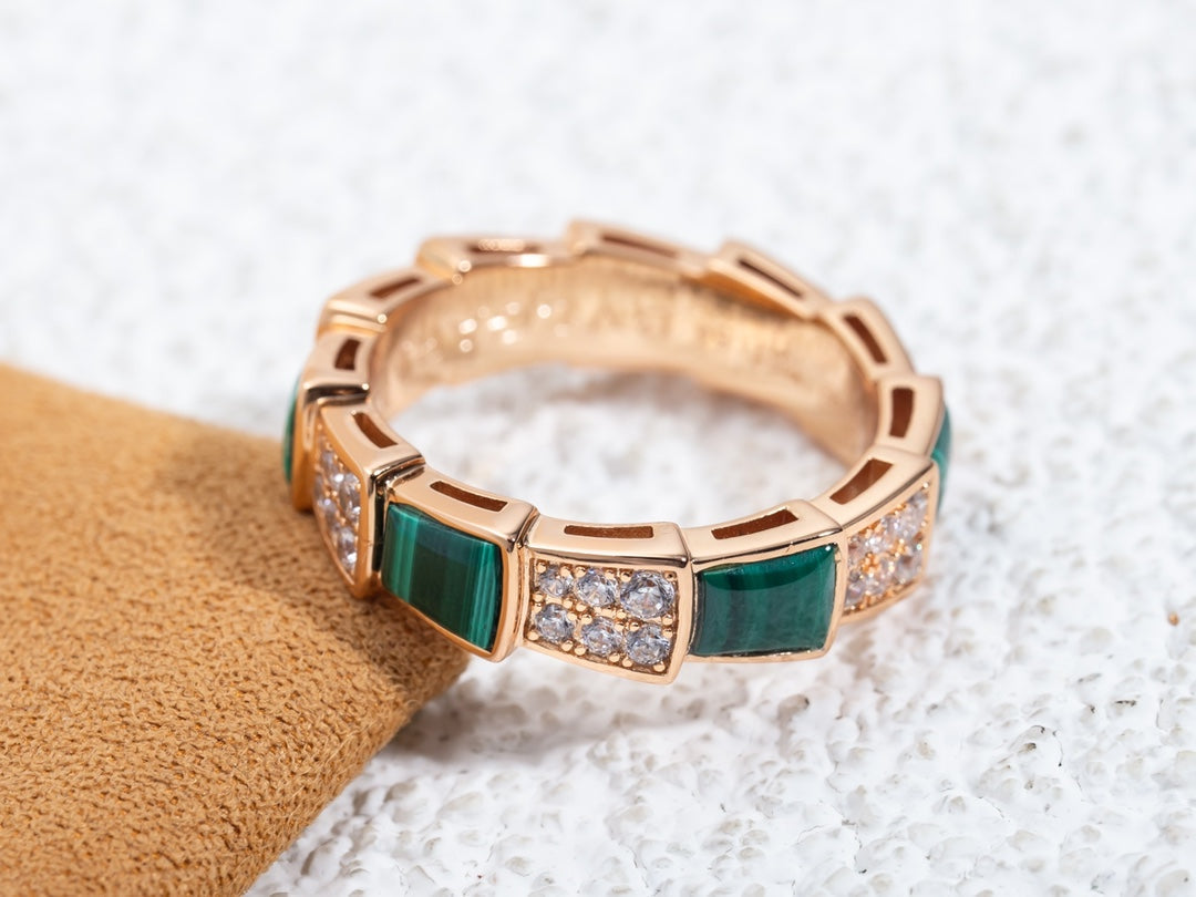 [OLIVIA]SERPENTI RING PINK GOLD MALACHITE DIAMOND PAVED 4MM