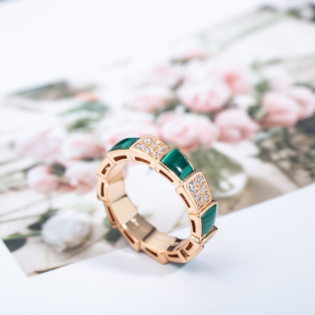 [OLIVIA]SERPENTI RING PINK GOLD MALACHITE DIAMOND PAVED 4MM