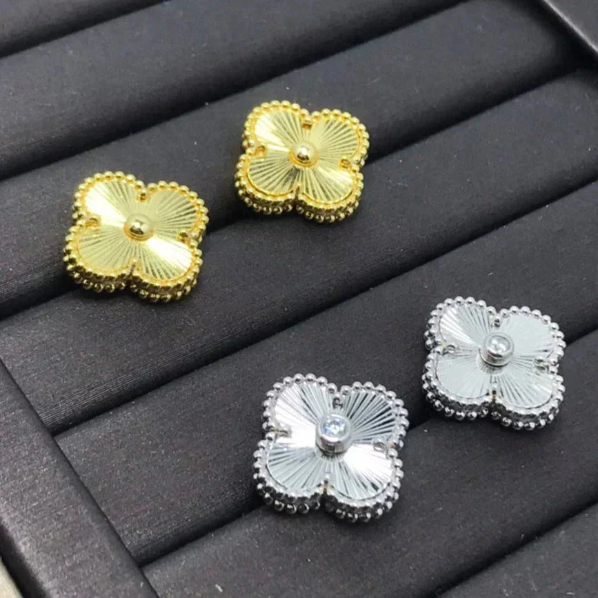 [Olivia Jewelry]CLOVER MINI 9.5MM LASER EARRINGS