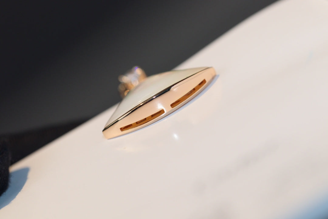 [OLIVIA]DREAM NECKLACE WHITE MOP PINK GOLD 1 DIAMOND