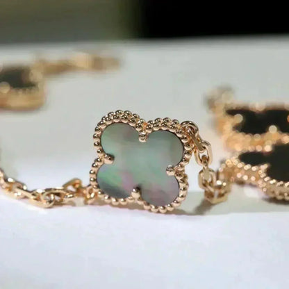 [Olivia JW]CLOVER 5 MOTIF GRAY MOP  BRACELET
