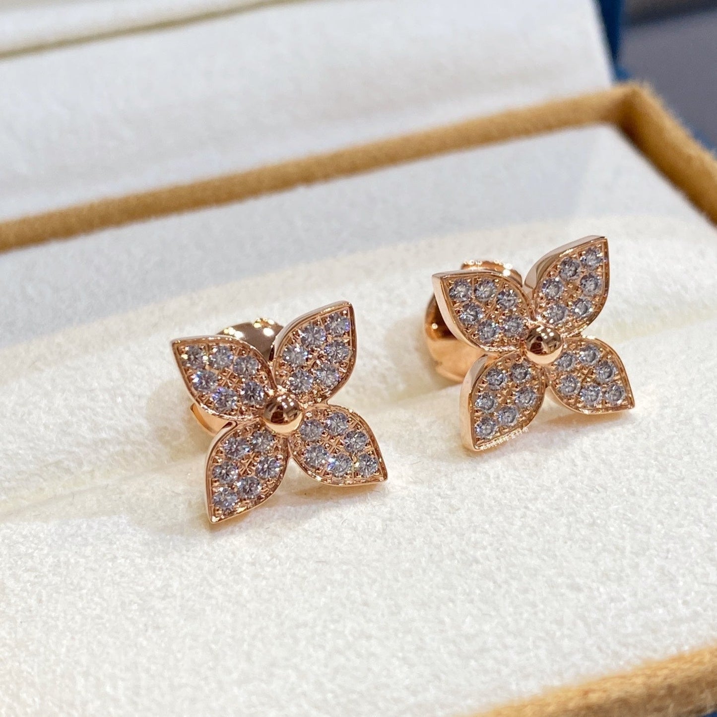 [Olivia Jewelry]STAR BLOSSOM STUD DIAMONDS EARRINGS