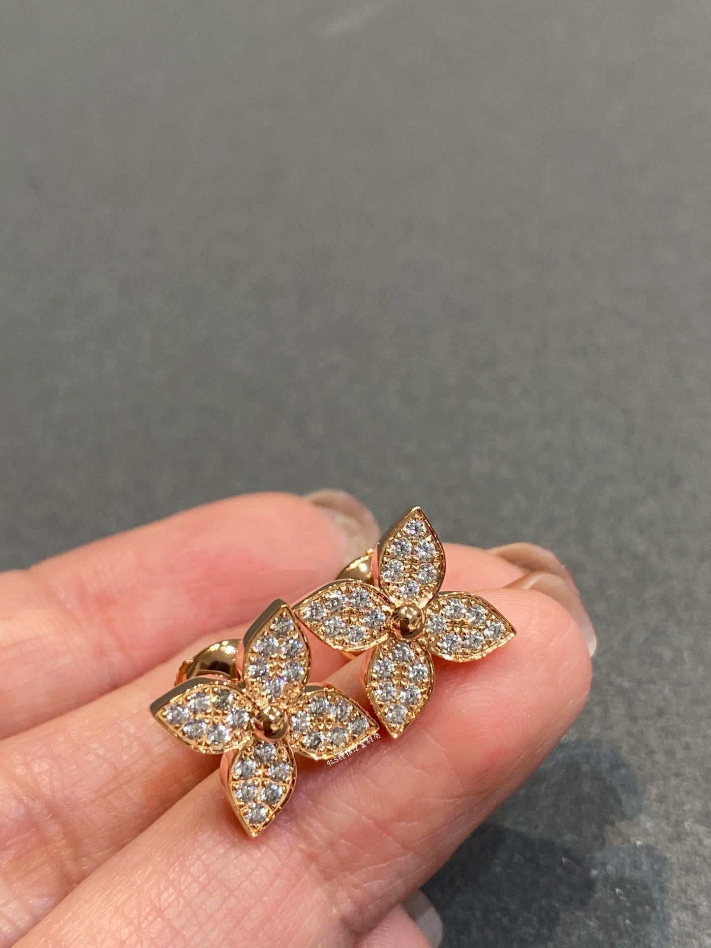 [Olivia Jewelry]STAR BLOSSOM STUD DIAMONDS EARRINGS