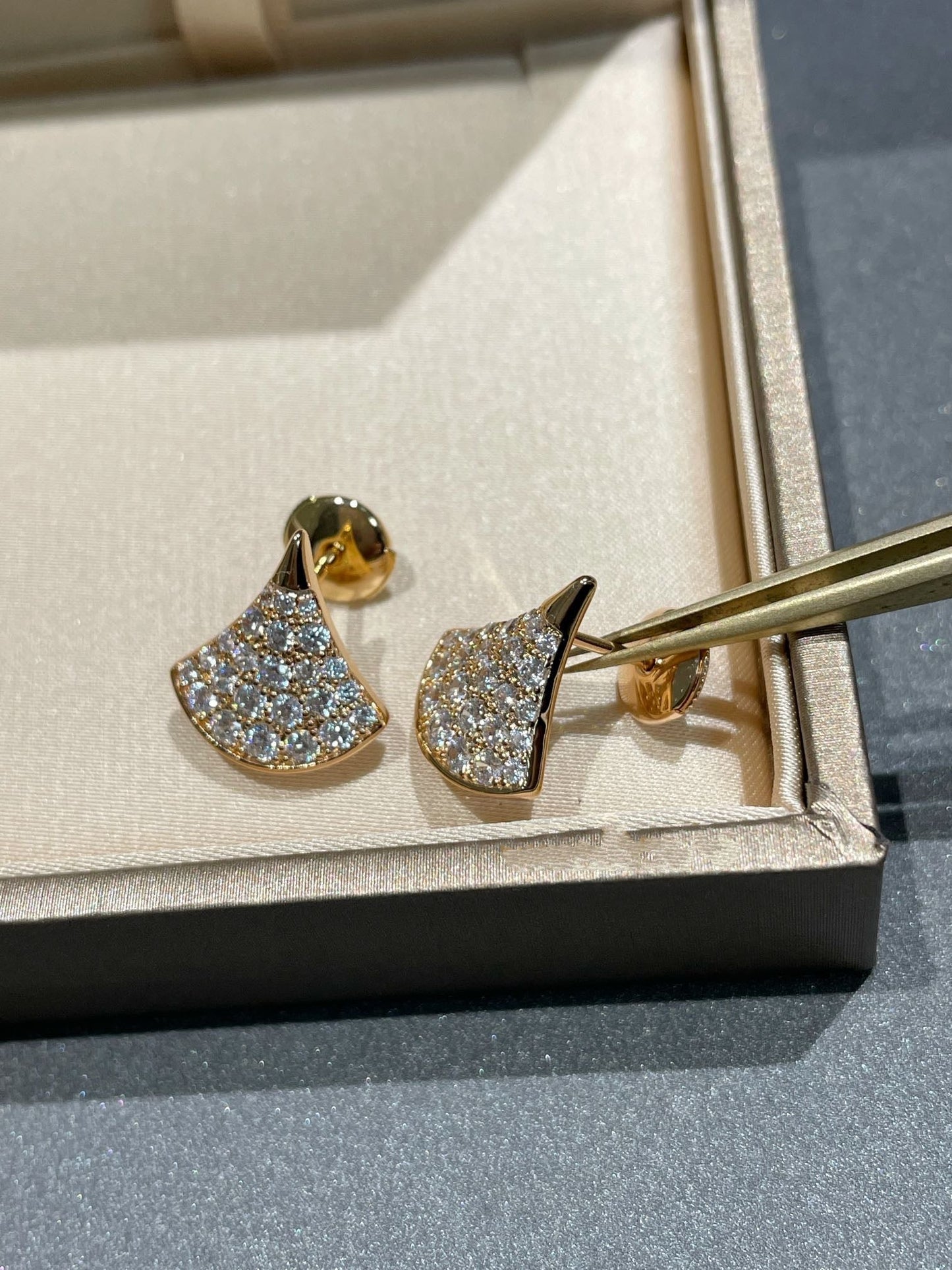 [OLIVIA]DREAM STUD EARRINGS DIAMOND