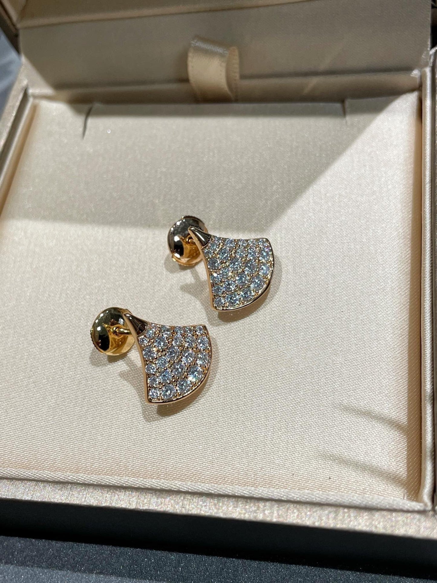 [OLIVIA]DREAM STUD EARRINGS DIAMOND