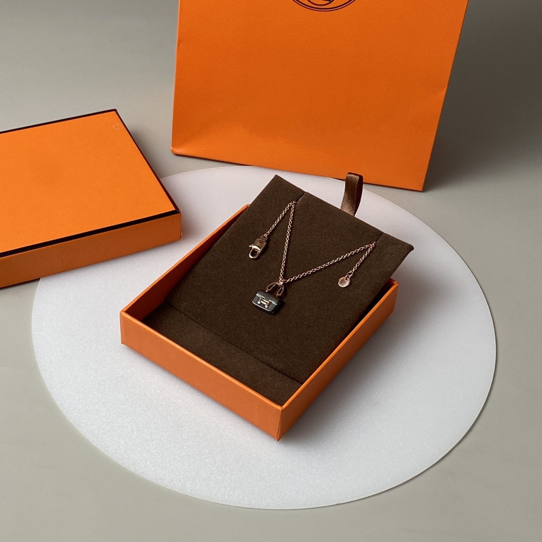 [Olivia Jewelry]CONSTANCE BLACK PEDANT PINK GOLD NECKLACE