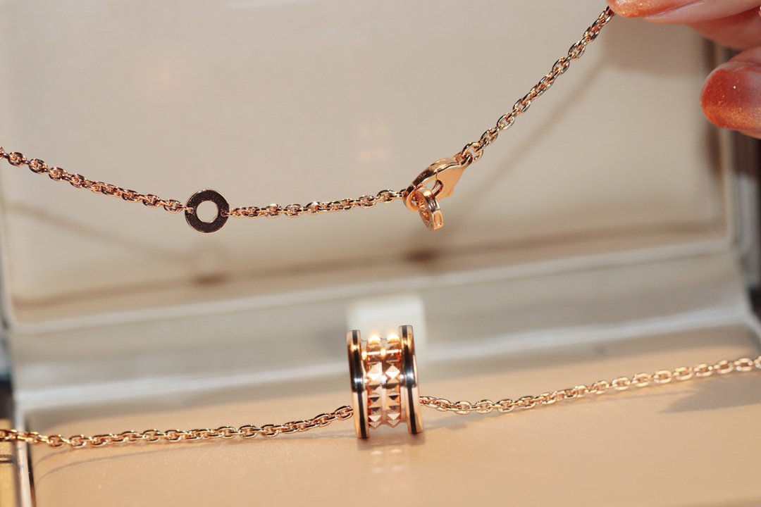 [OLIVIA]ZERO 1 ROCK PEDANT PINK GOLD BLACK NECKLACE