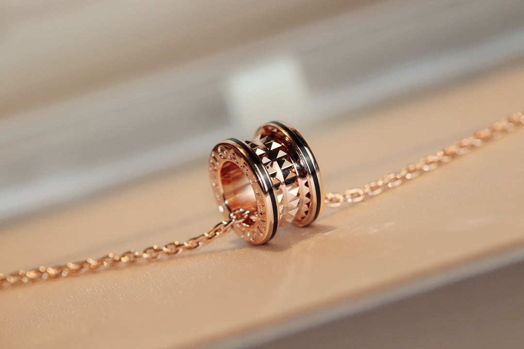 [OLIVIA]ZERO 1 ROCK PEDANT PINK GOLD BLACK NECKLACE