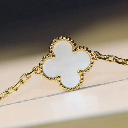 [Olivia Jewelry]CLOVER 20 MOTIFS WHITE MOP NECKLACE