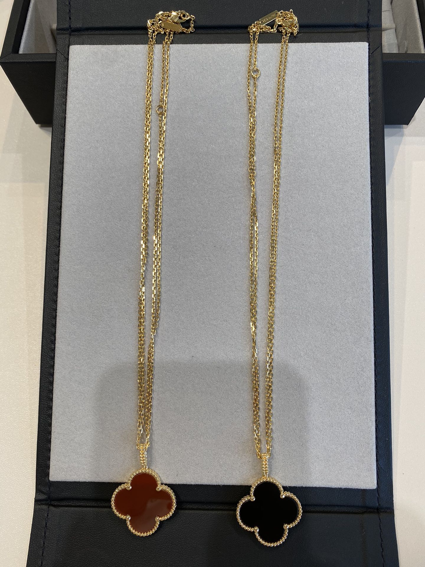 [Olivia Jewelry]CLOVER 25MM NECKLACE GOLD CARNELIAN
