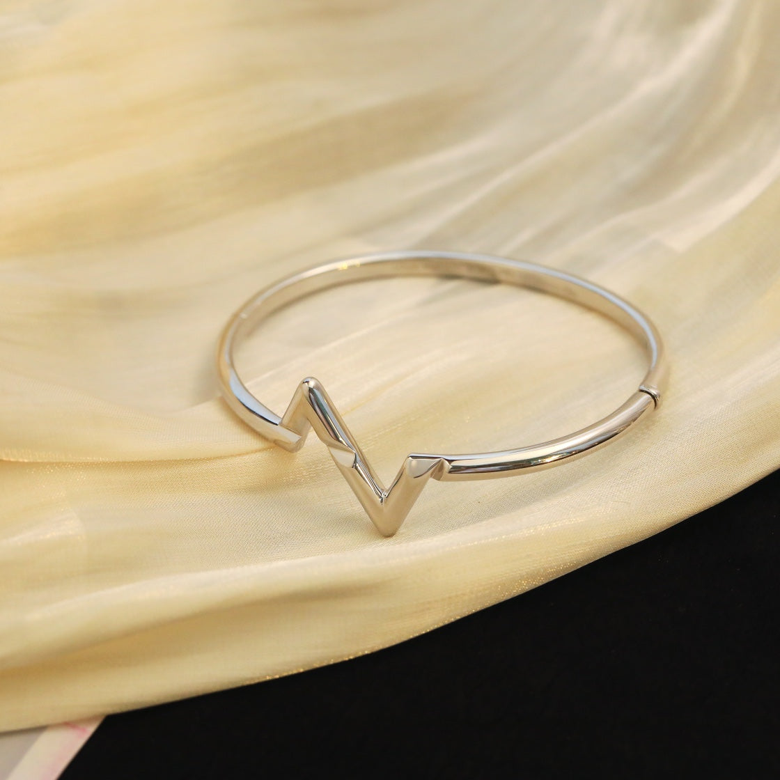 [Olivia Jewelry]VOLTE UPSITE DOWN BRACELET