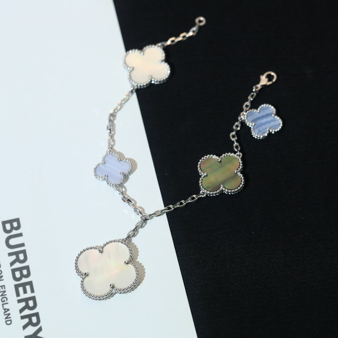 [Olivia Jewelry]CLOVER BRACELET 5 MOTIFS MOP CHALCEDONY SILVER