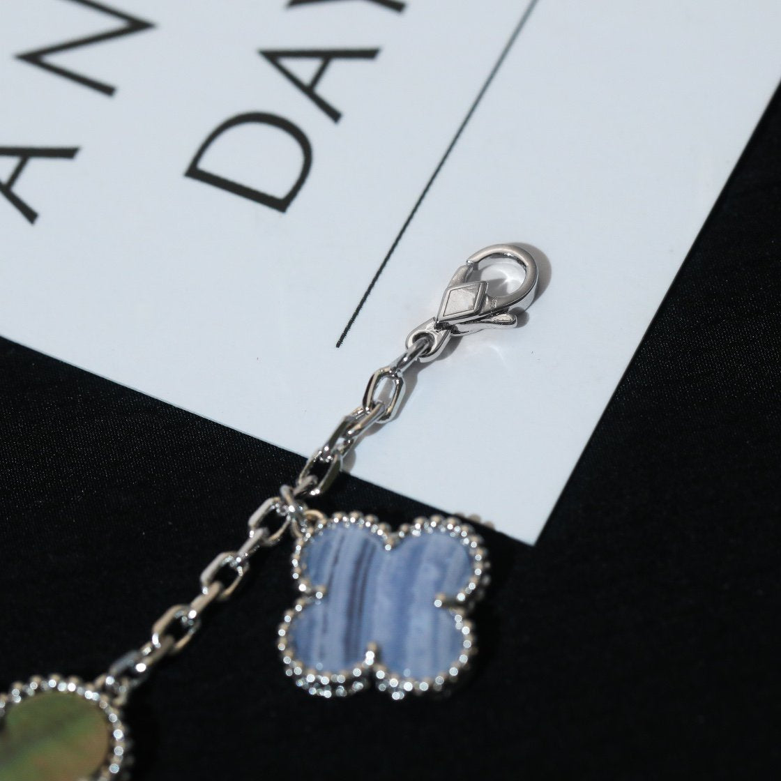 [Olivia Jewelry]CLOVER BRACELET 5 MOTIFS MOP CHALCEDONY SILVER