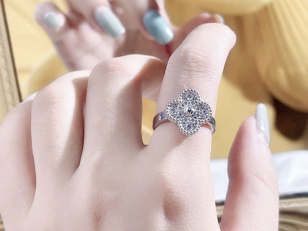 [Olivia Jewelry]CLOVER DIAMOND RING