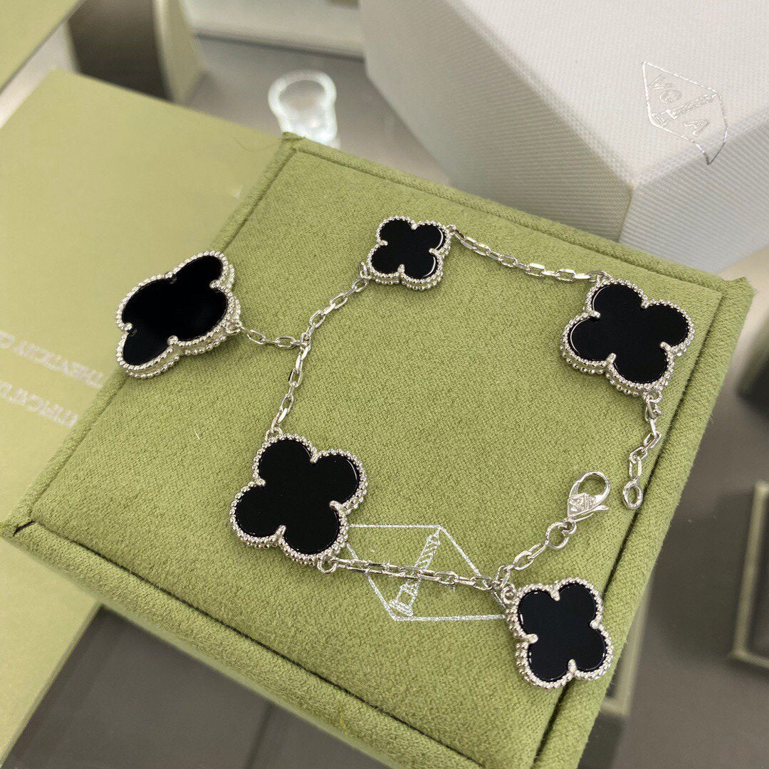 [Olivia Jewelry]CLOVER 5 MOTIFS SIVLER ONYX BRACELET