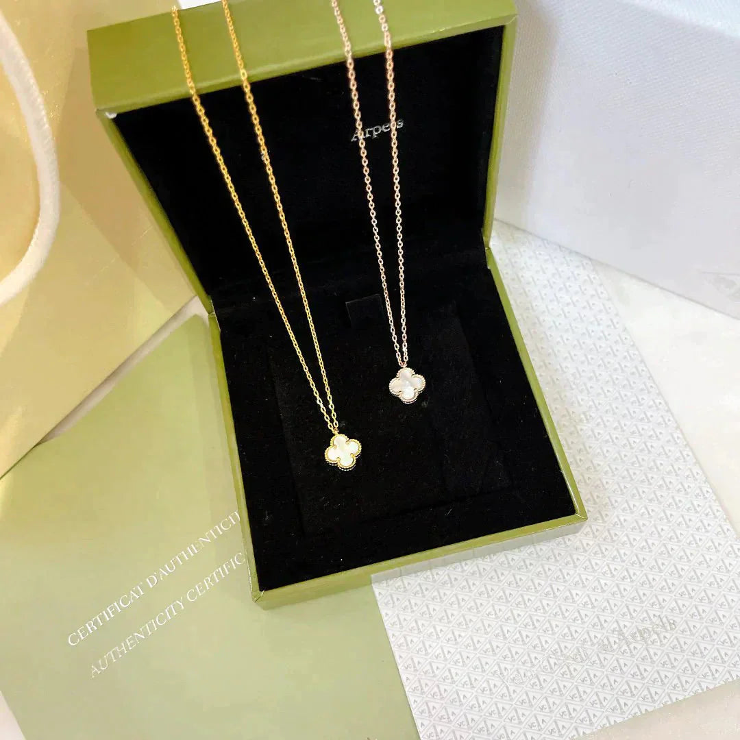 [Olivia Jewelry]CLOVER MINI 9.5MM WHITE MOTHER-OF-PEARL NECKLACE