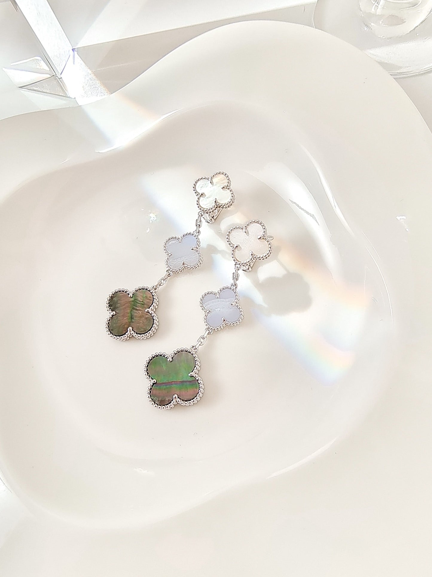 [Olivia Jewelry]CLOVER 3 MOTIFS CHALCEDONY DARK MOP SILVER EARRINGS
