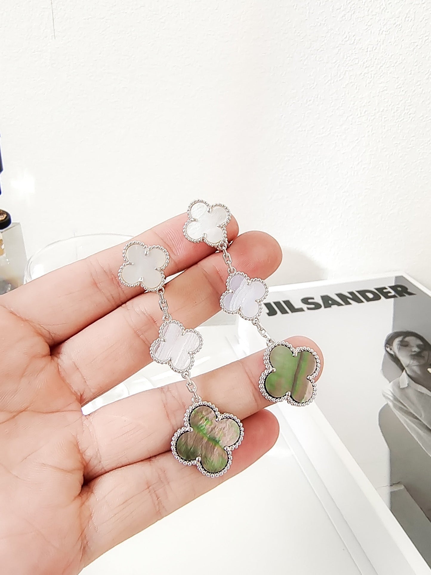 [Olivia Jewelry]CLOVER 3 MOTIFS CHALCEDONY DARK MOP SILVER EARRINGS