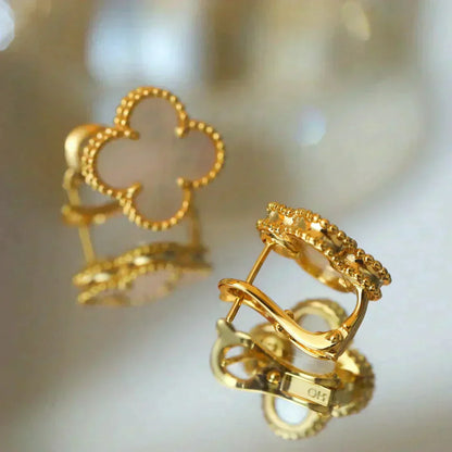 [Olivia Jewelry]CLOVER MEDIUM 1 MOTIFS  WHITE MOP STUD EARRINGS