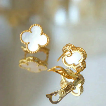 [Olivia Jewelry]CLOVER MEDIUM 1 MOTIFS  WHITE MOP STUD EARRINGS