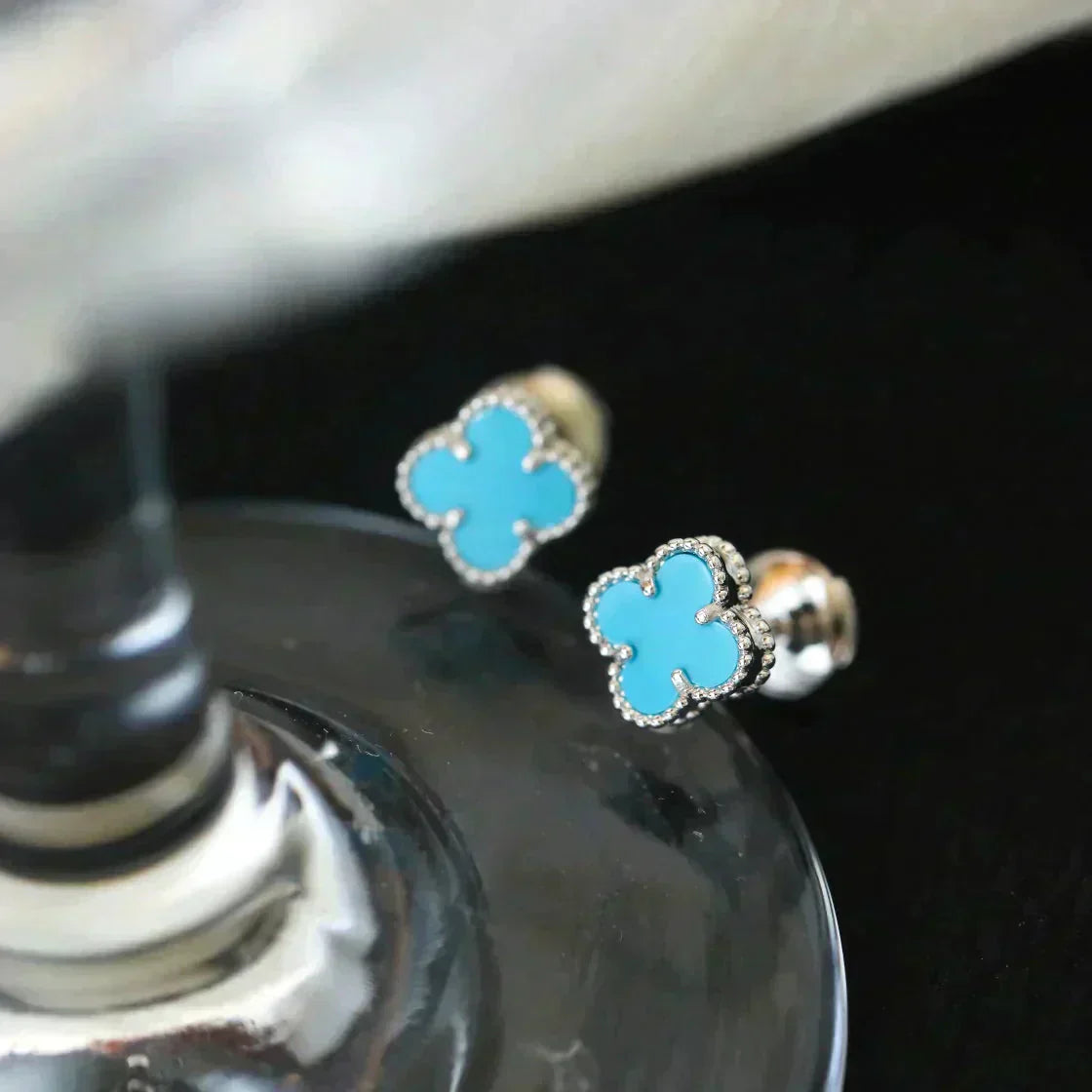 [Olivia Jewelry]CLOVER MINI 9.5MM ONYX STUD EARRINGS SILVER
