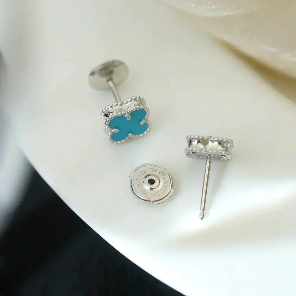 [Olivia Jewelry]CLOVER MINI 9.5MM ONYX STUD EARRINGS SILVER