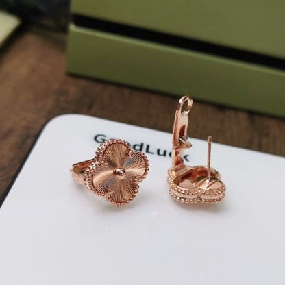 [Olivia Jewelry]CLOVER MEDIUM STUD EARRINGS