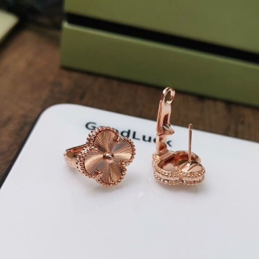 [Olivia Jewelry]CLOVER MEDIUM STUD EARRINGS