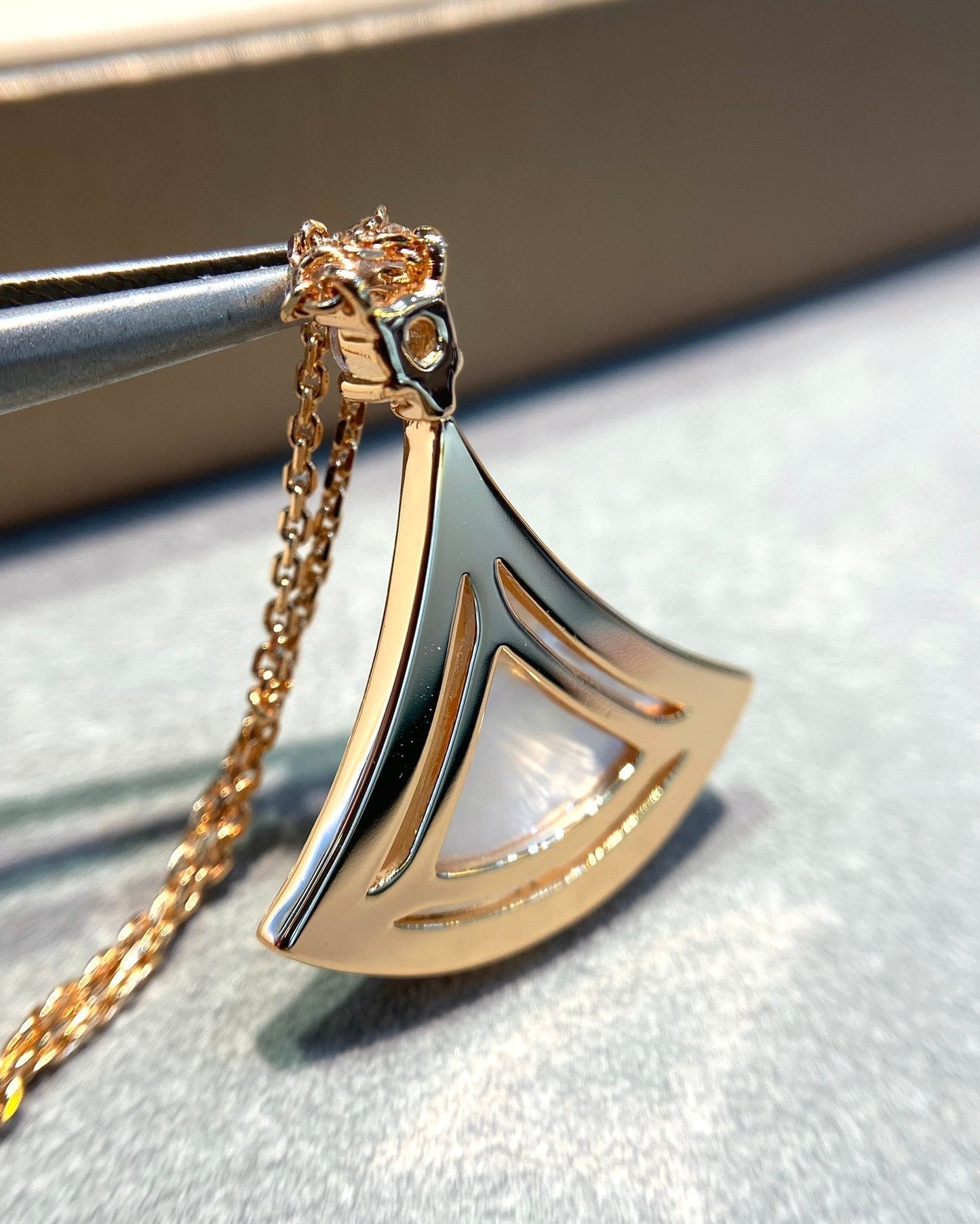 [OLIVIA]DREAM MOP DIAMOND PAVED PINK GOLD NECKLACE