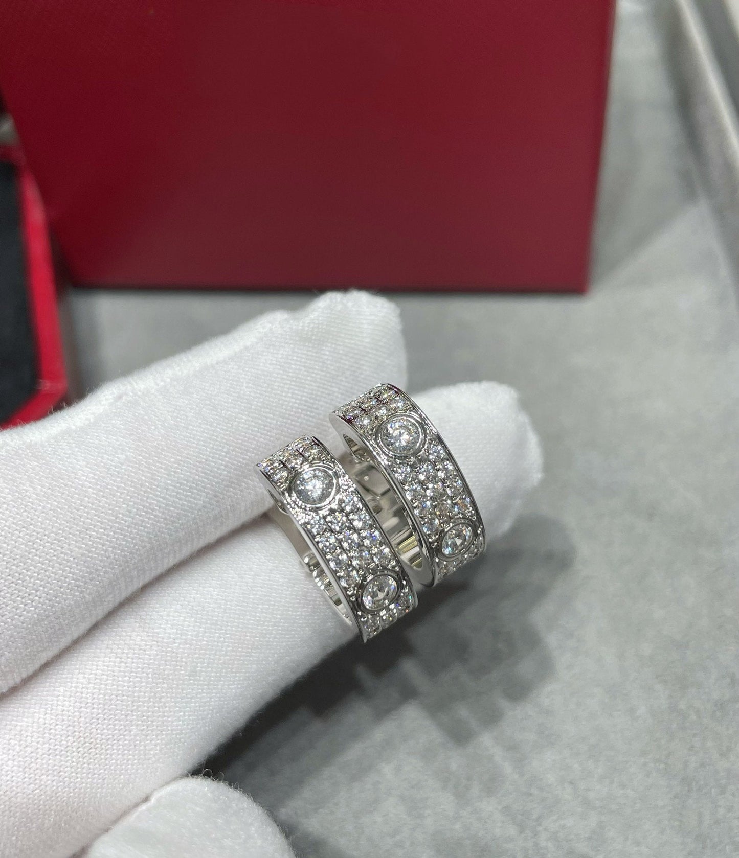 [Olivia Jewelry]LOVE 5.5MM DIAMOND PAVED EARRINGS
